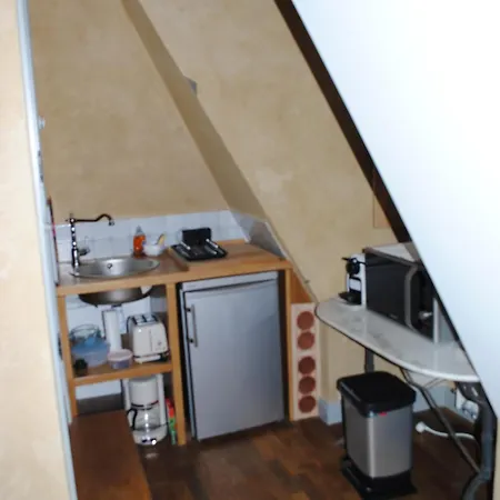 Chateau Dans Le Calme De L'anjou