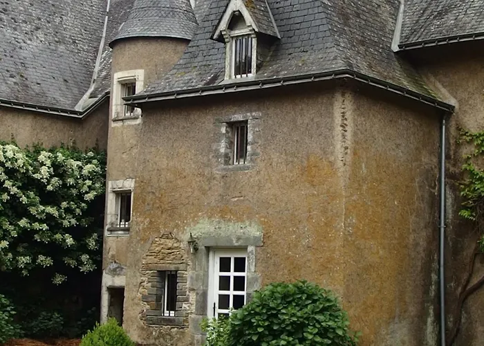 בית נופש Chateau Dans Le Calme De L'anjou *