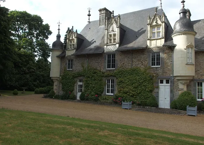 Chateau Dans Le Calme De L'anjou * Pouancé
