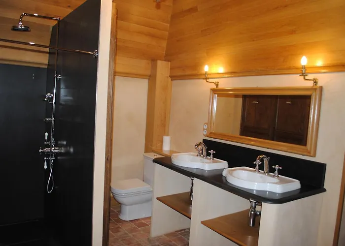 Chateau Dans Le Calme De L'anjou Pouancé