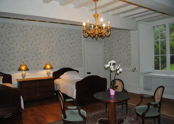 בית נופש Chateau Dans Le Calme De L'anjou