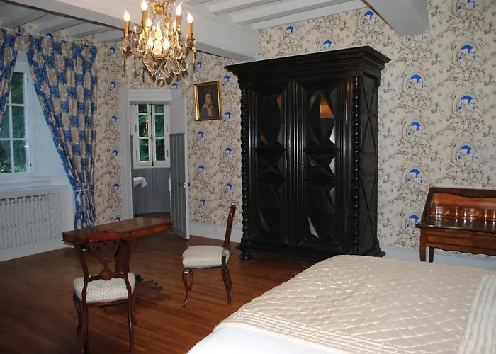 Chateau Dans Le Calme De L'anjou בית נופש *